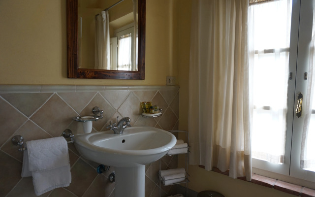 Borgo Di Colleoli Resort