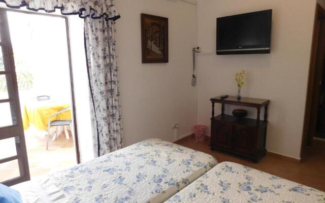 Dinas Guesthouse