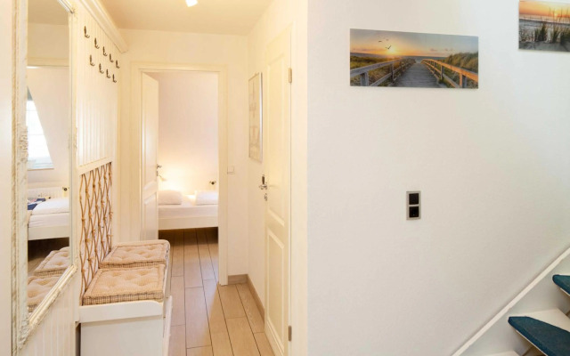 Carlotta s Beachroom