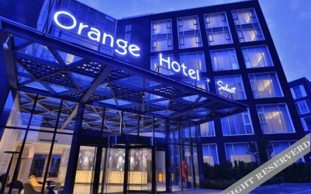 Beijing Yizhuang Rongjingxijie Atour Hotel