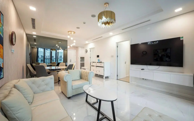 REPUBLIC PLAZA Centre Point