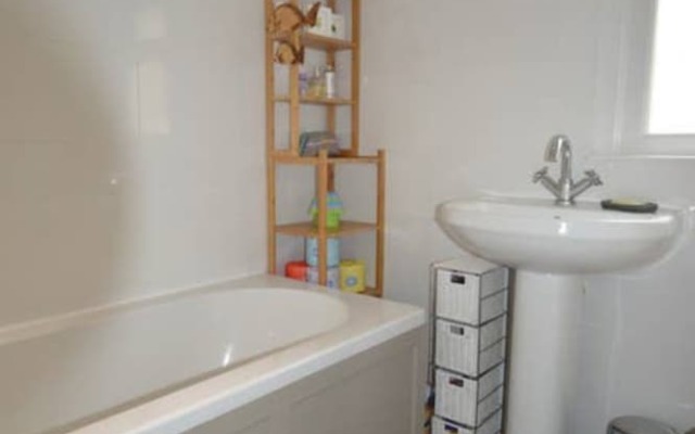 Charming Victorian 3 Bedroom House With Large Garden