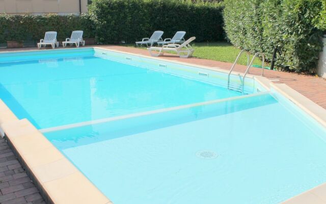 Balletic Holiday Home in Lazise With Swimming Pool