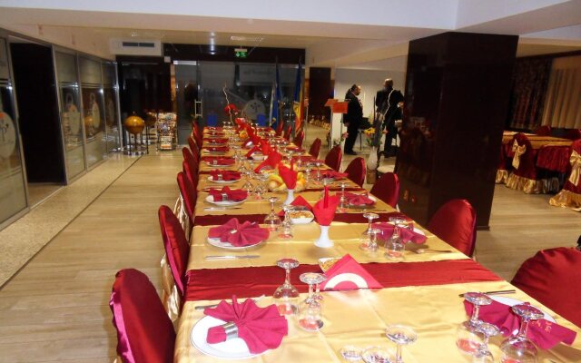 Grand Pier Hotel Old Town
