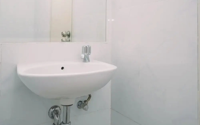 Cozy and Simply Studio Apartment at Urban Heights Residences