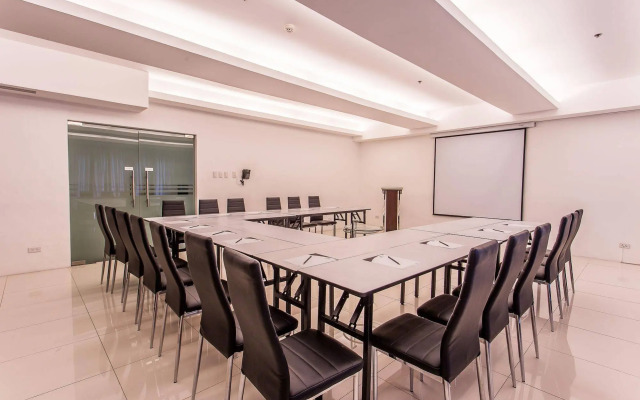 Y2 Residence Hotel