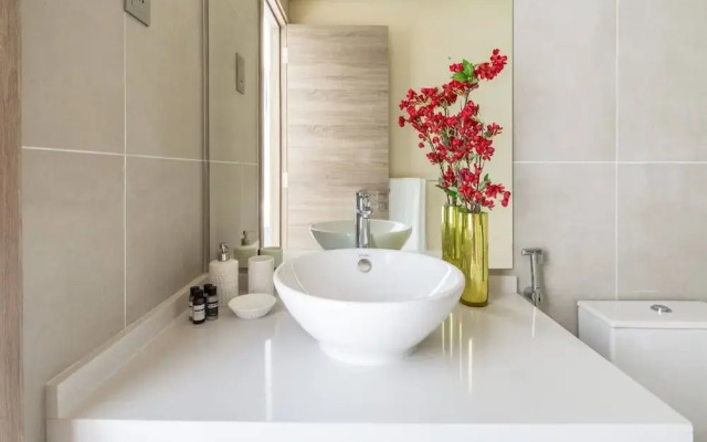 Remarkable Value Studio Apartment In Unbeatable Location!