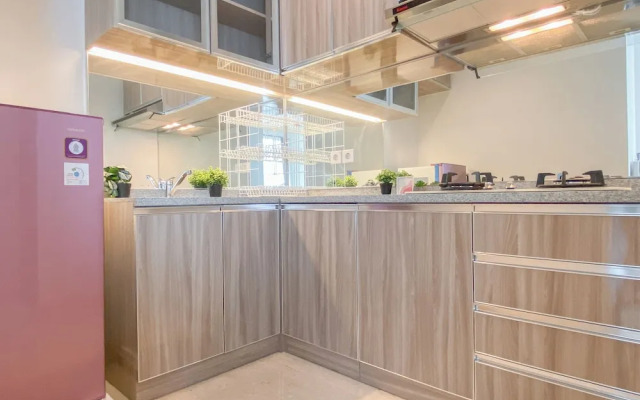 2Br Apartment Near Jakarta Kota Station At Lucky Tower Residence