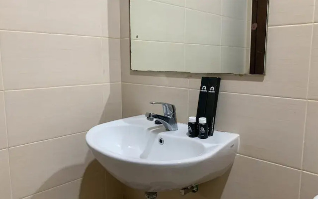 Nice And Comfort 1Br At Sky Terrace Apartment