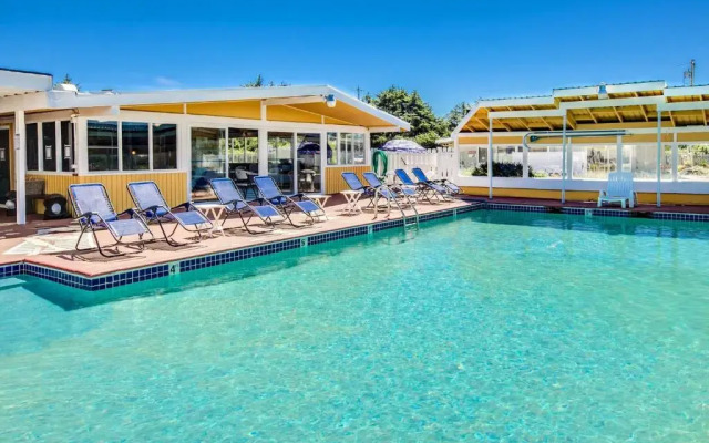 Beachwood Condos & Resort