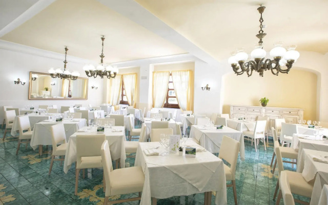 Hotel Zaro
