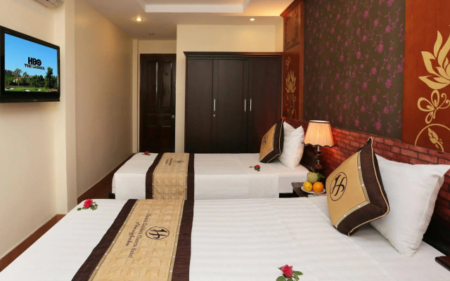 Hanoi Golden Charm Hotel