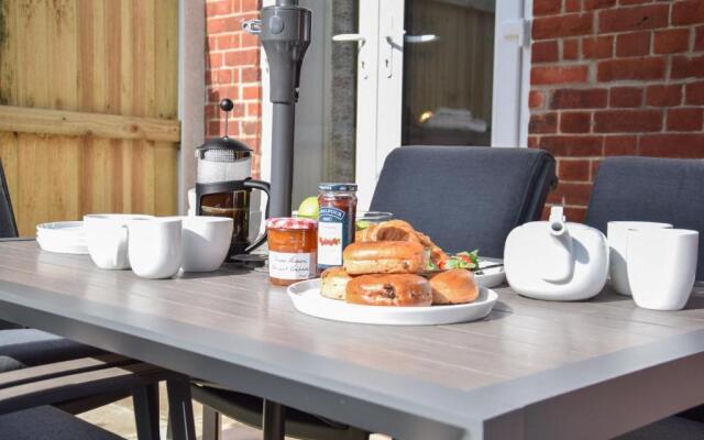 7 Old Grammar School, Leiston