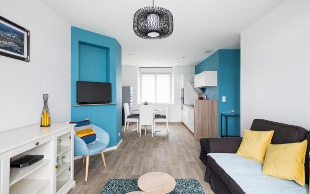 Le Suroit by Cocoonr