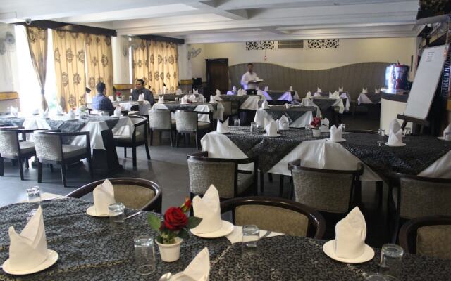 Hotel Mohan Continental