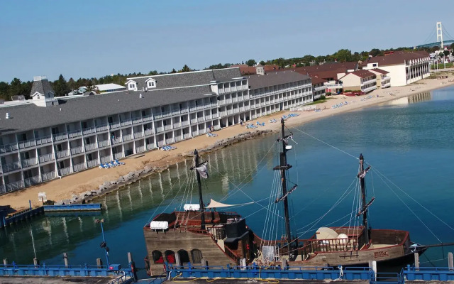 Best Western Plus Dockside Waterfront Inn