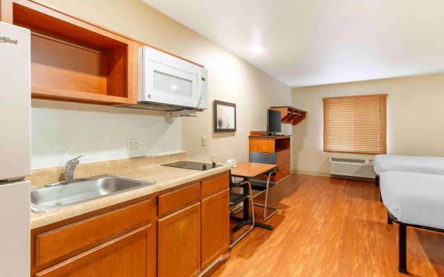 Extended Stay America Select Suites - Kansas City - Stadium