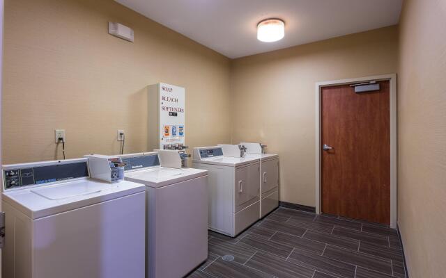 Holiday Inn Express Hotel & Suites Edmond by IHG