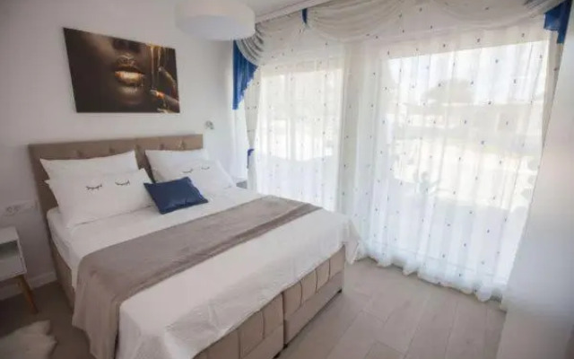 Villa S