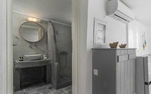 Almera Sea View Boat House