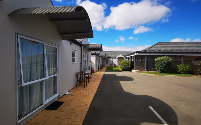 Airport Birches Motel