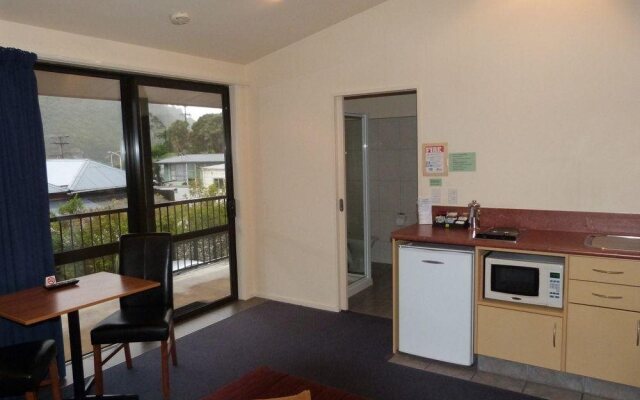 Sundowner Motel