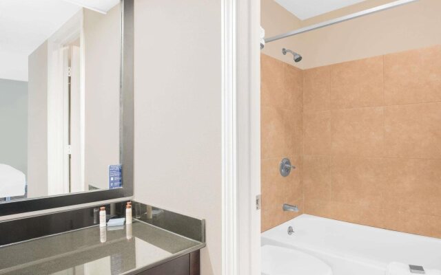 Hawthorn Suites by Wyndham Manchester Hartford
