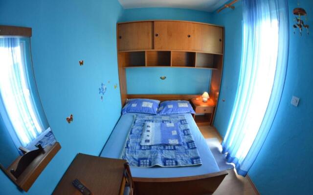 Apartmani Jenny i Tania