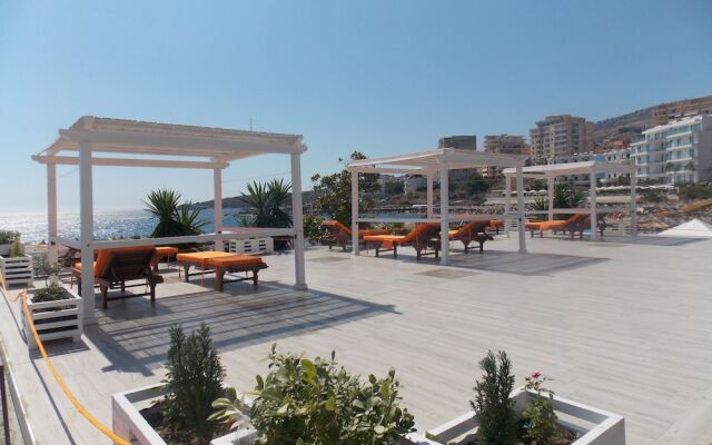 Santa Paola Hotel - In Sarandë (Kodrra)