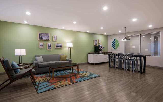 Woodspring Suites Wixom - Novi