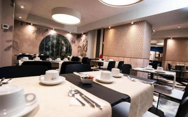 Hotel Univers