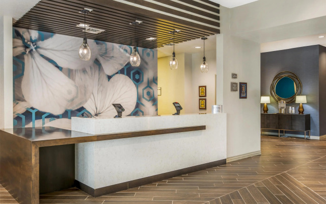 Best Western Plus Parkside Inn & Suites