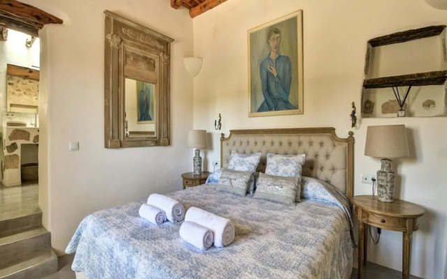 Cozy Holiday Home With Outdoor Cinema