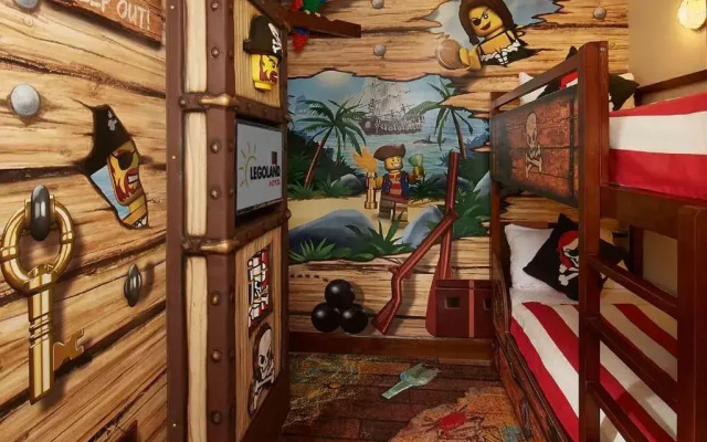 Legoland California Hotel And Castle Hotel (Ht)