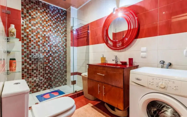 Athens Strawberry Hideaway - City Chic Retreat