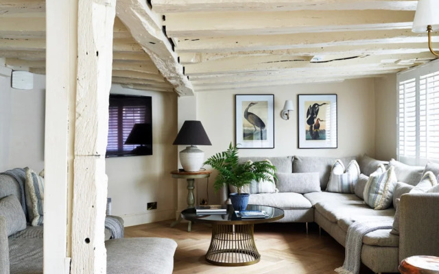 The Old Coach House - From 500 Per Night