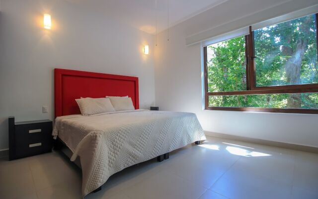 Condo in Gated Resort  by Olahola