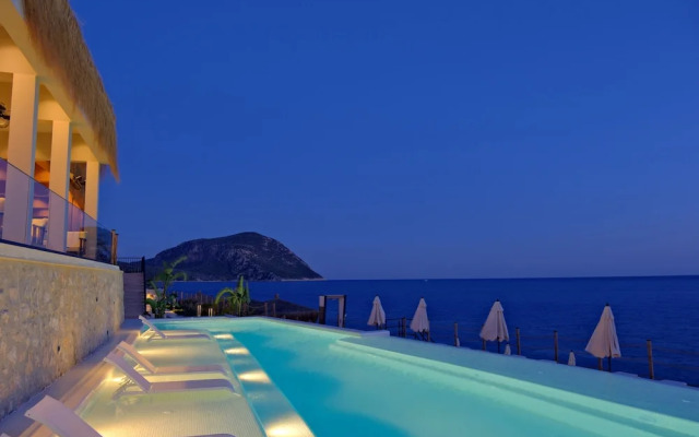Lures Hotel