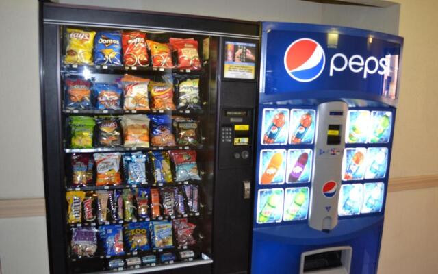 Red Carpet Inn - Newark Airport