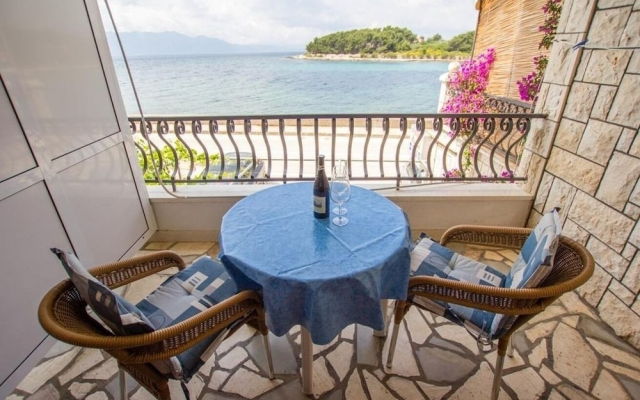 Juri - 10 m From sea - SA3