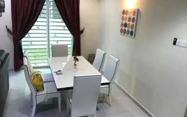 D’Resort Home Stay