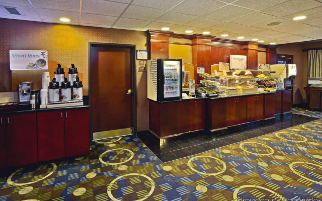 Holiday Inn Express Hotel & Suites Woodhaven by IHG
