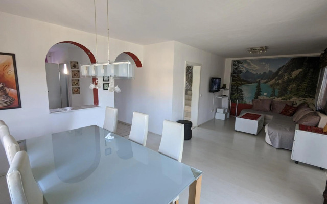 Holiday Home SL