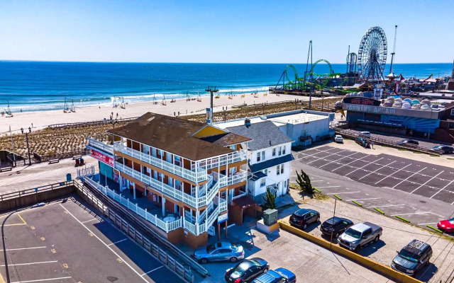 Boardwalk Hotel Charlee & Beach House Rentals