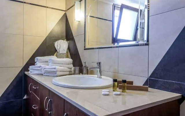 Eleni s Villa new Listing TOP Destination