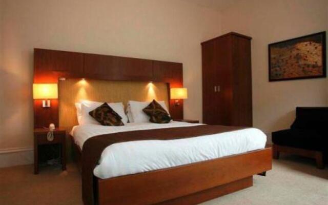 Aberdeen House Hotel And Soprano Hostel