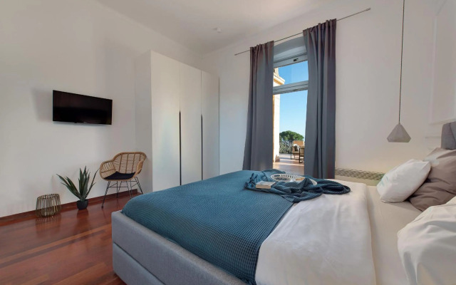 Luxury Seaview Apartment