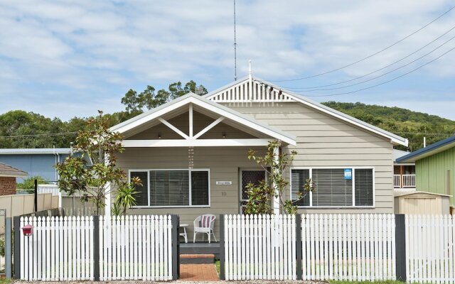 Harry's House, 19 Achilles Street