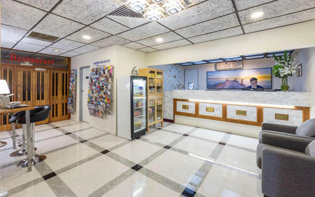 Best Western Plus Service Inn & Suites
