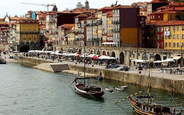 Merc Porto Cedofeita Place